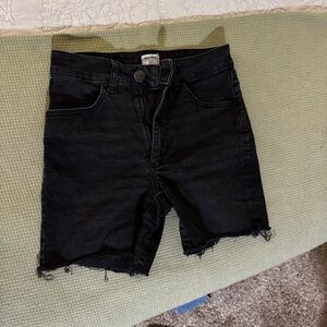 Ripton Black Shorts
